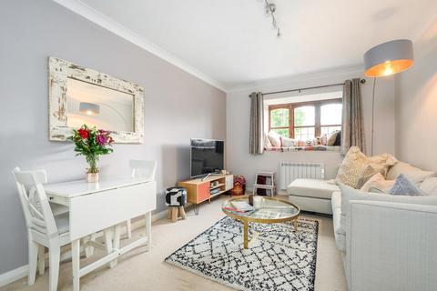 1 bedroom apartment for sale - Rushmon Gardens, Walton-on-Thames, KT12