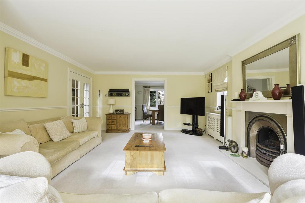 Claremount Gardens, Epsom 5 bed detached house for sale £1,275,000