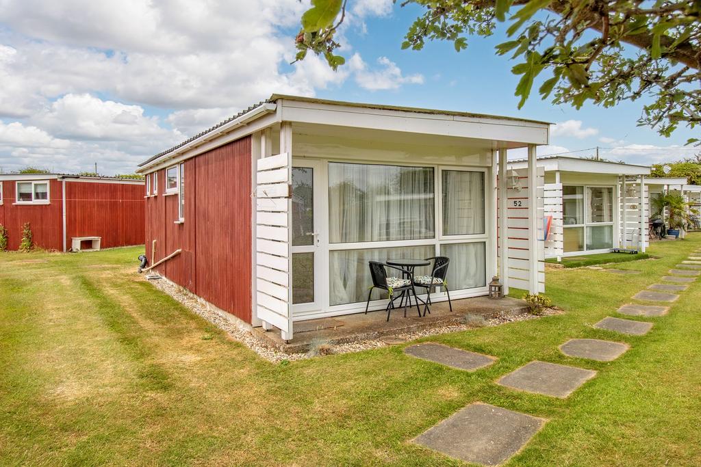 Cedar Springs, Heacham 2 bed chalet £70,000
