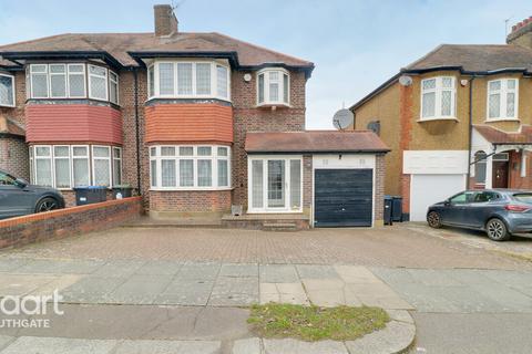 3 bedroom semi-detached house for sale - Wynchgate, London