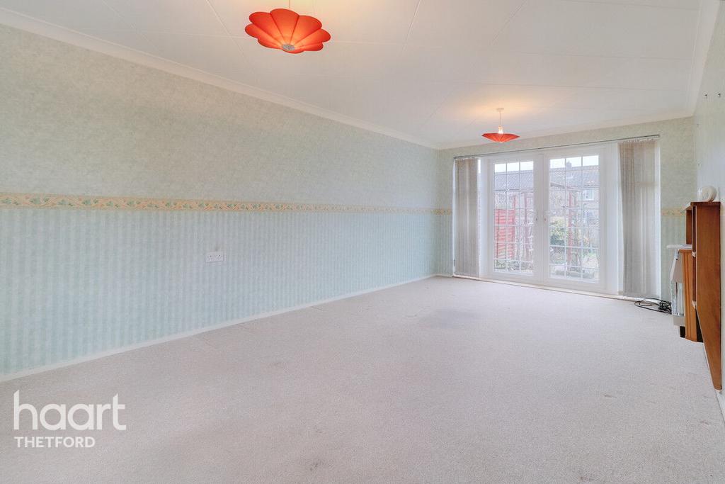 Bracken Road, Thetford 3 bed end of terrace house for sale £190,000