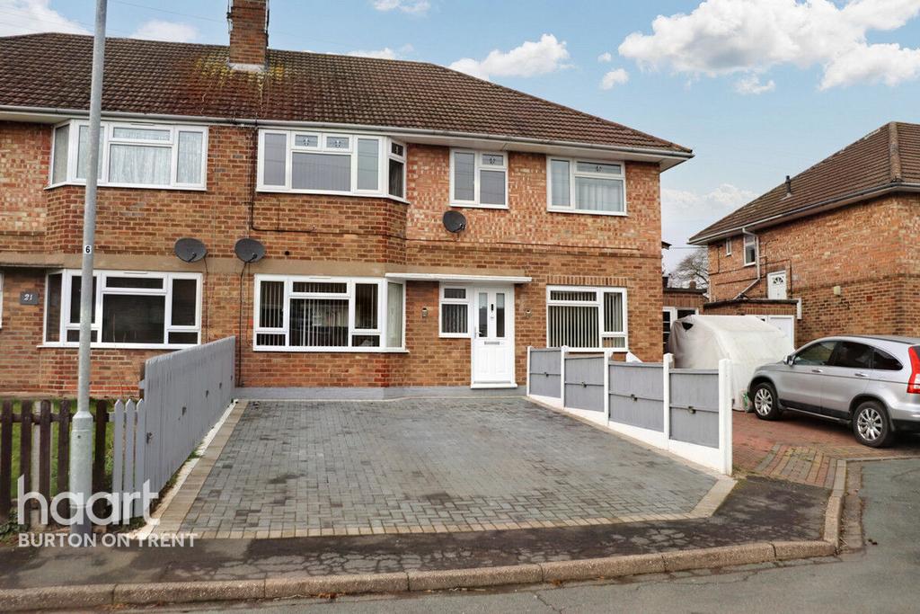 St James Road, Barton Under Needwood 2 bed apartment £180,000
