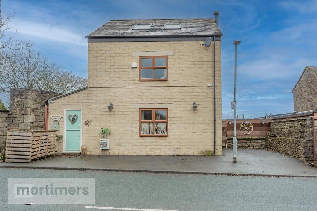 Cross Edge, Oswaldtwistle, Accrington, Lancashire, BB5 2 bed detached