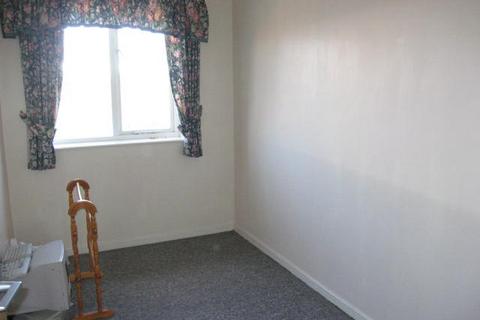 2 bedroom flat to rent, Pickering Close,  Leicester, LE4