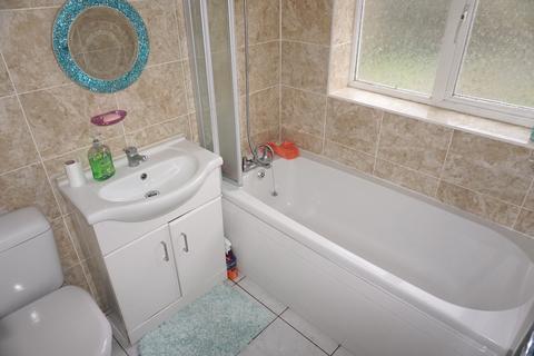 37 Derek Avenue, West Ewell, Epsom, KT19 9HP