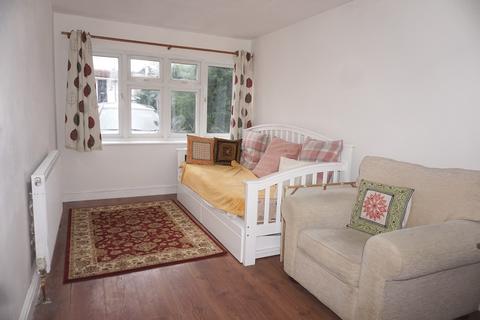 37 Derek Avenue, West Ewell, Epsom, KT19 9HP