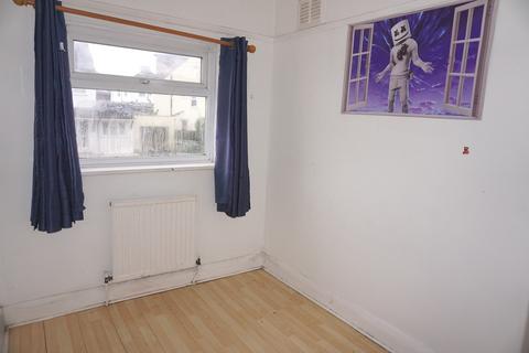 37 Derek Avenue, West Ewell, Epsom, KT19 9HP