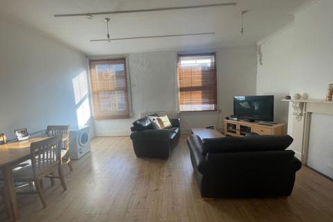 2 bedroom flat for sale - Sandgate High Street, Sandgate, CT20