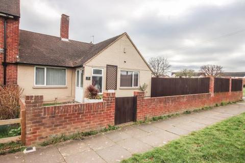 2 bedroom semi-detached bungalow for sale, Elsinore Avenue, Stanwell, TW19