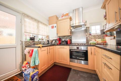 2 bedroom semi-detached bungalow for sale, Elsinore Avenue, Stanwell, TW19