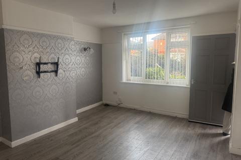 3 bedroom terraced house to rent, Beversbrook Road, Liverpool, Merseyside, L112UJ