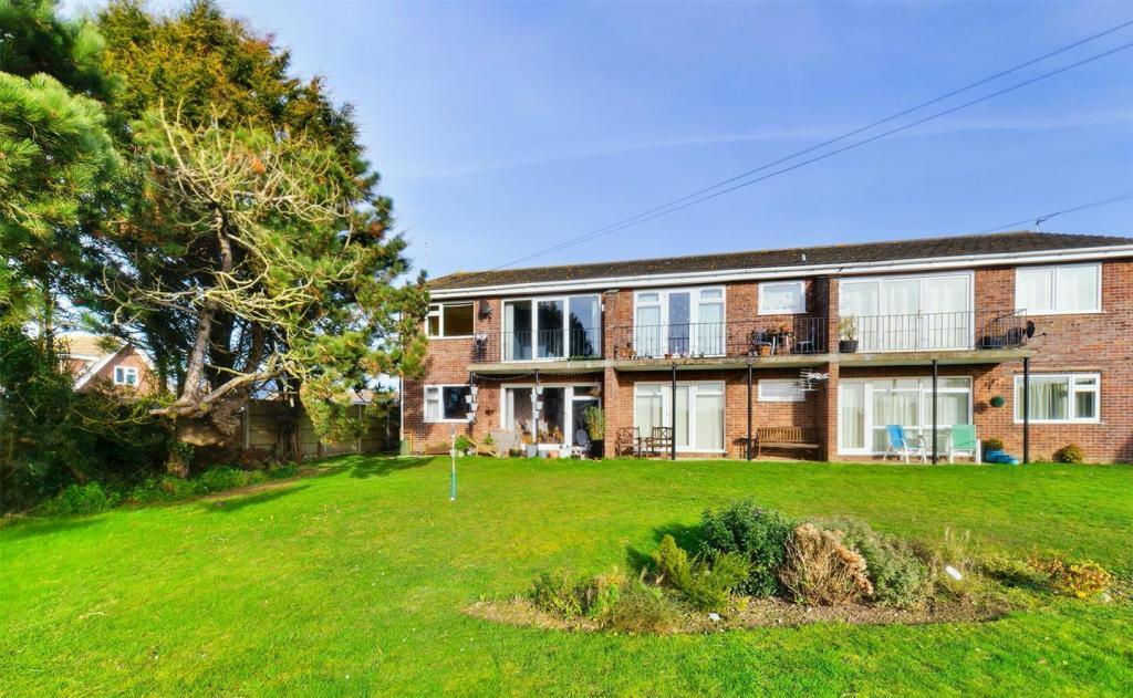 Cromer Road, Mundesley, NR11 2 bed flat for sale £150,000