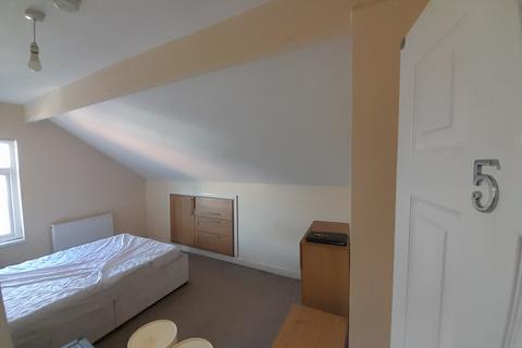 1 bedroom in a house share to rent, Leeds, LS8