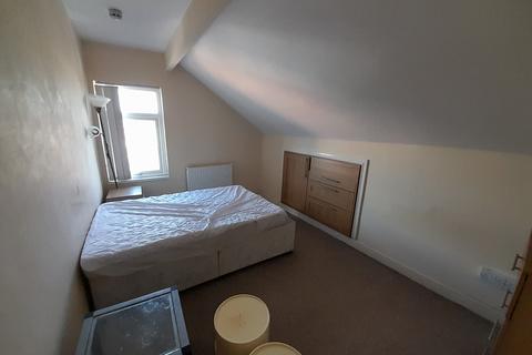 1 bedroom in a house share to rent, Leeds, LS8