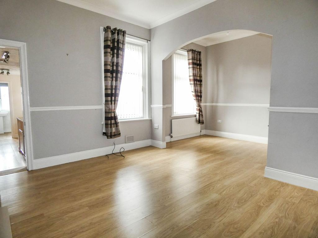 Belgrave Crescent, Blyth... 2 bed flat £94,950