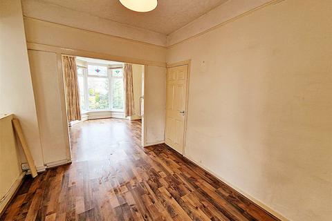 4 Caemawr Road, Porth, CF39 9BY