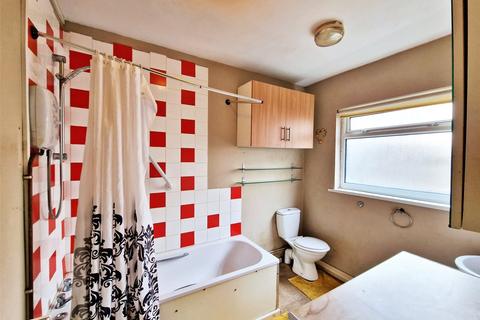 4 Caemawr Road, Porth, CF39 9BY