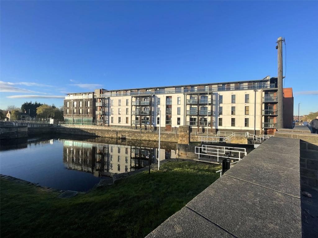 Hebble Wharf, Navigation Walk, Wakefield, West Yorkshire, WF1 2 bed