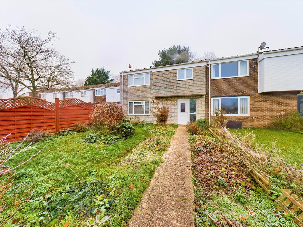 Cambrian Way, Basingstoke, RG22 3 bed end of terrace house £285,000