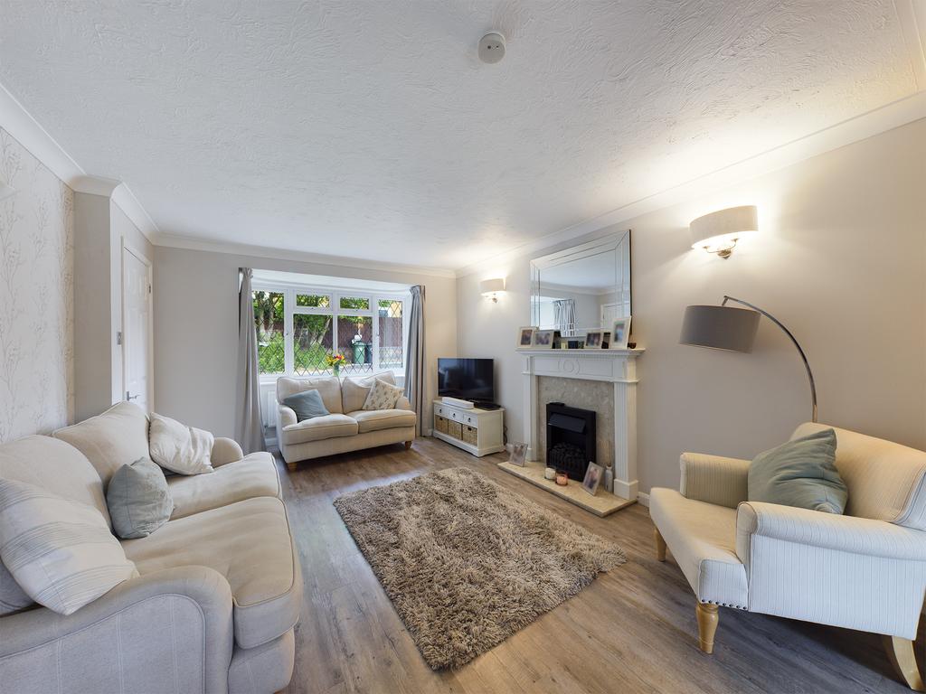 Inglewood Drive, Basingstoke, RG22 4 bed detached house £500,000