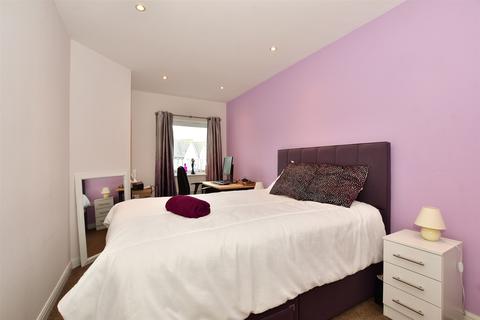 39 Beaconsfield Road, Dover, CT16 2LL