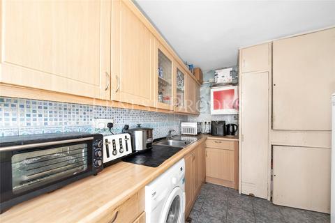 3 bedroom apartment for sale, Midship Point, The Quarterdeck, London, E14