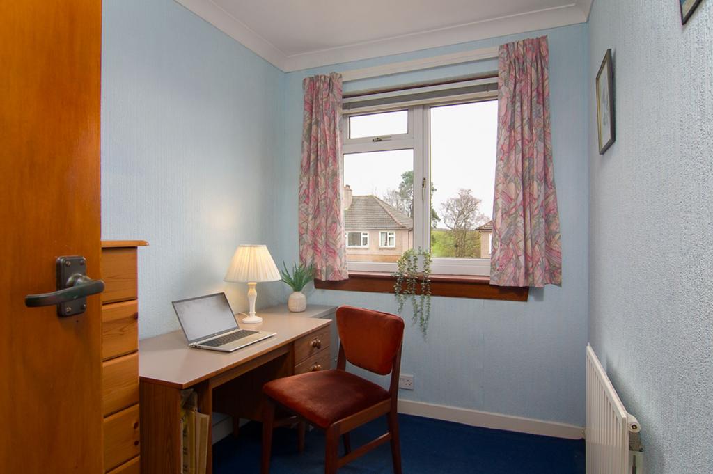 Bedroom3 /home office