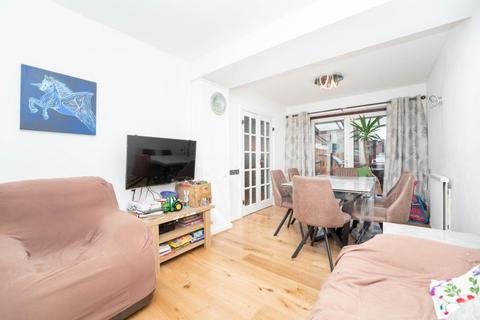 11 Hillyard Road, London, W7 1BH