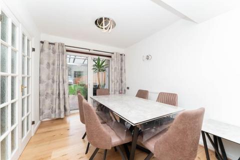 11 Hillyard Road, London, W7 1BH