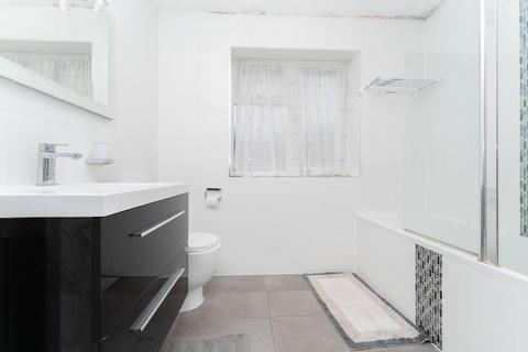 11 Hillyard Road, London, W7 1BH
