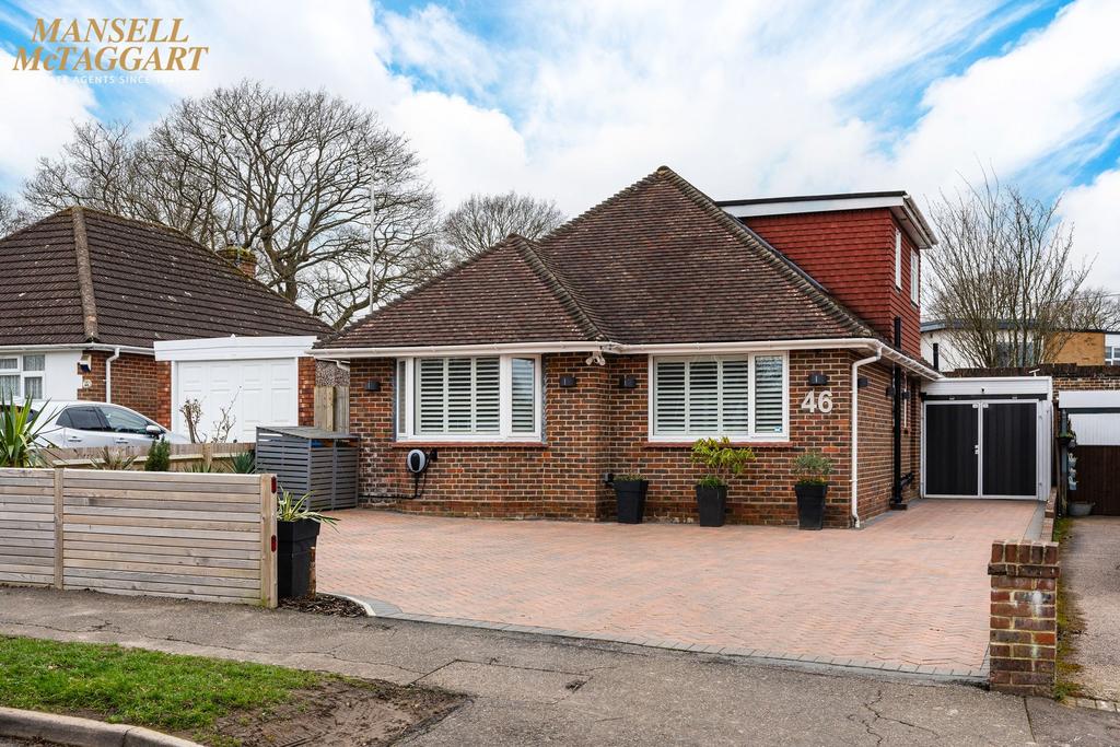 Dale Avenue, Hassocks, BN6 4 bed chalet £750,000