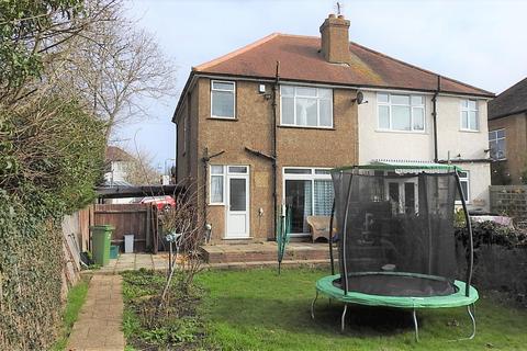 2 Braemar Road, Worcester Park, KT4 8SW