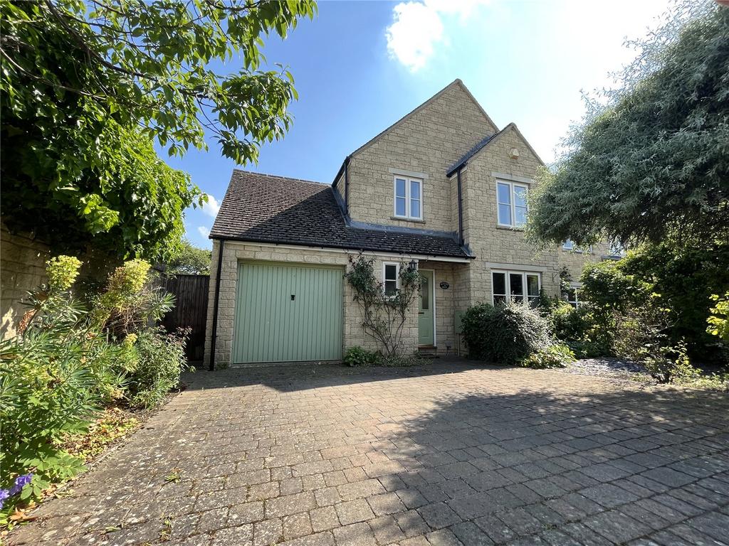 Swansfield, Lechlade, Gloucestershire, GL7 4 bed detached house for