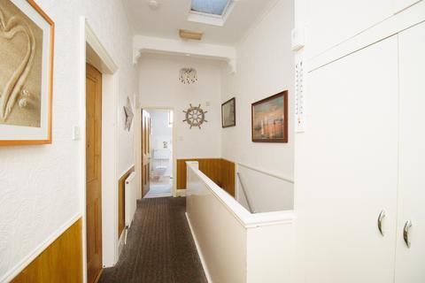 2 bedroom flat for sale, Station Avenue, Filey YO14