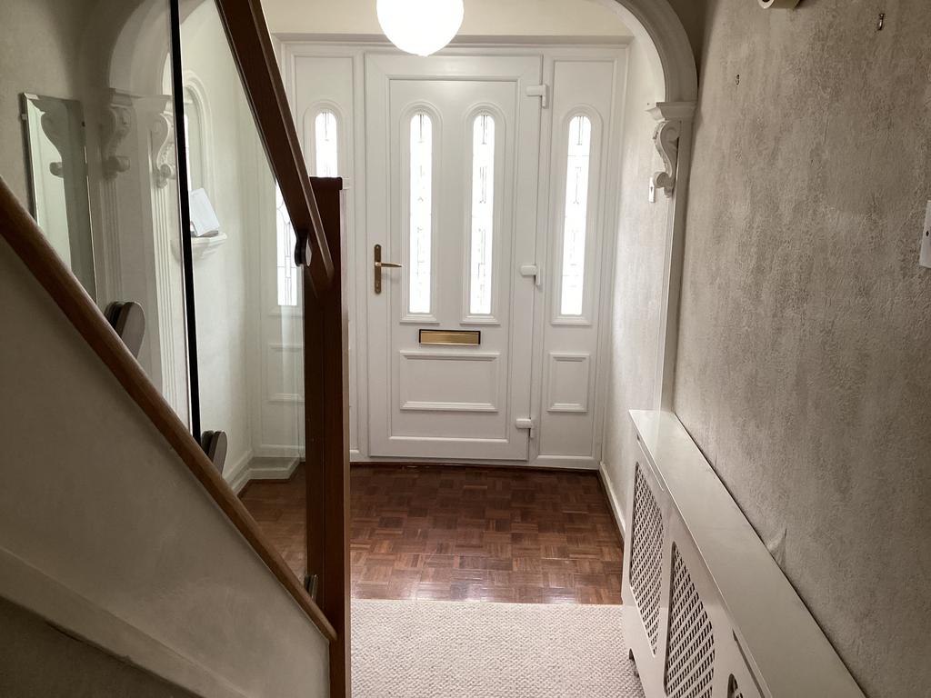 Penryn Road, Walsall WS5 3 bed detached house £310,000