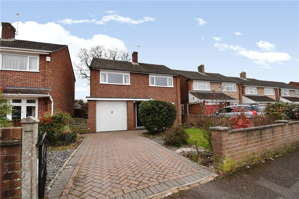 Greenfields Avenue, Totton, Southampton, Hampshire 3 bed detached house
