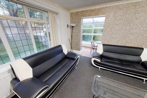 5 bedroom house to rent, Becketts Park Road, Leeds