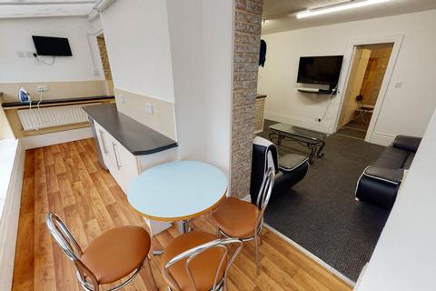 5 bedroom house to rent, Becketts Park Road, Leeds