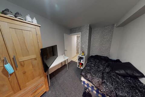 5 bedroom house to rent, Becketts Park Road, Leeds