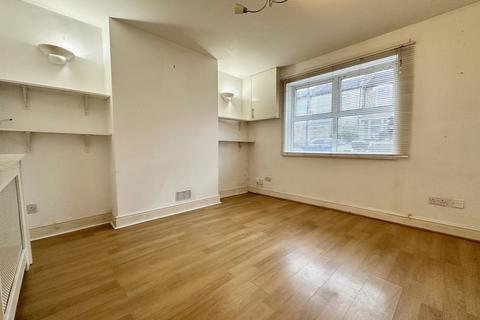 1 bedroom flat to rent, Brayards Road, Peckham, SE15