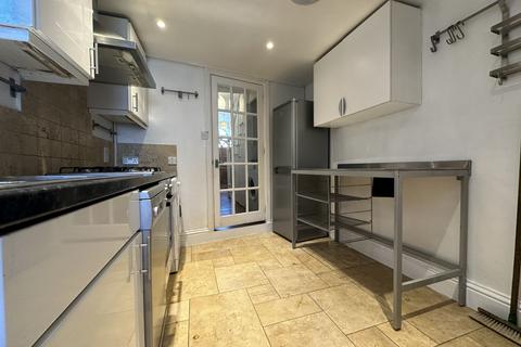 3 bedroom house to rent, Hollydale Road, Peckham, SE15