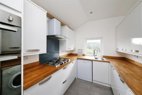 4 bedroom flat to rent, Sunderland Road, Forest Hill, SE23