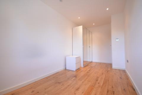 1 bedroom flat to rent, Nunhead Lane, Peckham, SE15