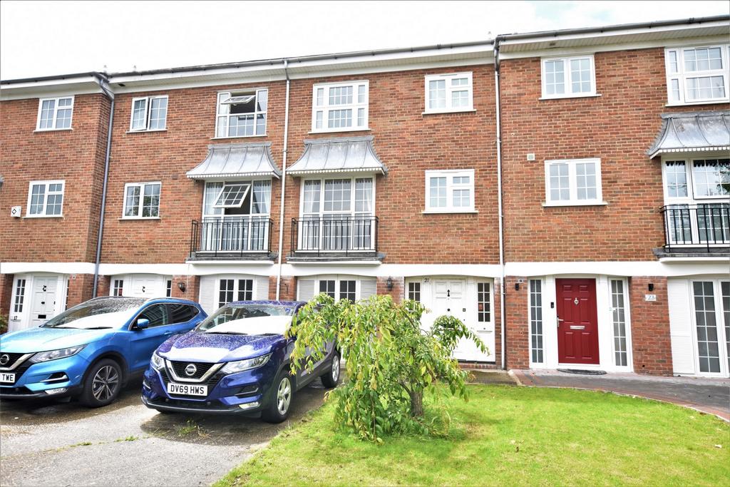 Springpark Drive, Beckenham, BR3 3 bed townhouse £580,000