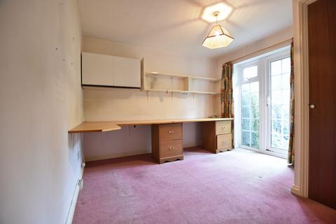 21 Springpark Drive, Beckenham, BR3 6QD