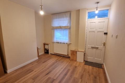 2 bedroom terraced house to rent, Old Grimsbury Road