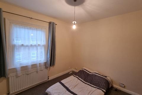 2 bedroom terraced house to rent, Old Grimsbury Road