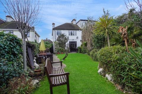 128 Lifstan Way, Southend-on-sea, SS1 2XF