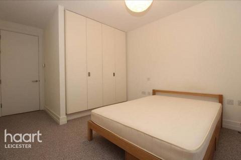 1 bedroom flat for sale, Highcross Lane, Leicester