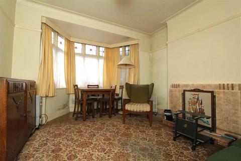 5 Crouch Croft, London, SE9 3HX